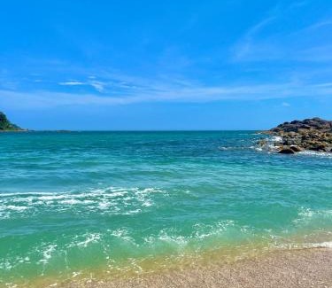 Boicucanga Beach Cabine | Chalé 400m Praia e Cachoeiras com Piscina Quente e Wifi