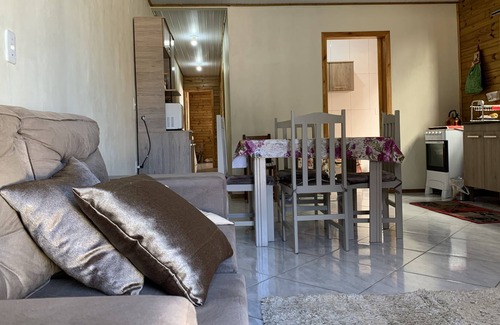 Praia Grande Maison | Chalé Aconchegante e bem Localizado