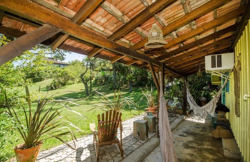 Garopaba Chalet De Ski | Chalé Aconchegante na Beira do rio e 100 mts do mar