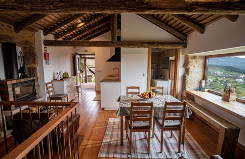Moncao Chalet De Ski | Chalé dos Penedos, peace and quiet and private pool