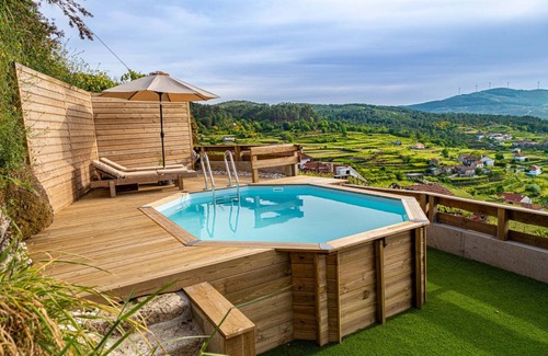 Moncao Chalet De Ski | Chalé dos Penedos, peace and quiet and private pool
