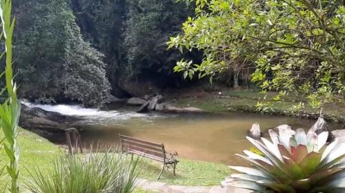 Lumiar Maison | Chalé Paraíso Fazendinha Cachoeira Pet Friendly