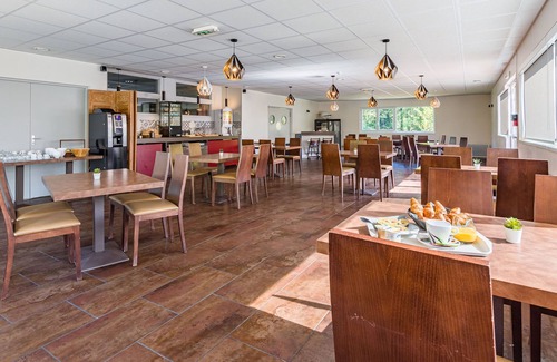 Chaveignes Chalet De Ski | Chalet Dans Le Val de Loire | Accès Piscine + Espace Bien-Être