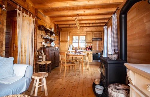 Saint-Laurent-en-Grandvaux Chalet De Ski | Chalet du Bois Joli - Deux Chambres Chalet, Couchages 6