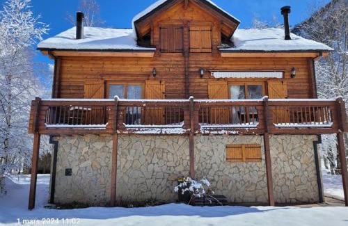 L'Hospitalet-pres-l'Andorre Chalet De Ski | Chalet bois au coeur des Pyrénées ariégeoises
