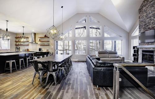 Stoneham Chalet De Ski | Chalet 06 Chemin Blanc by Les Chalets Alpins