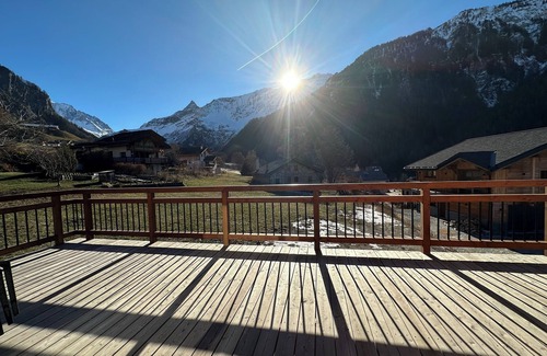 Nancroit Chalet De Ski | Chalet 12 personnes au milieu du domaine de Paradiski.