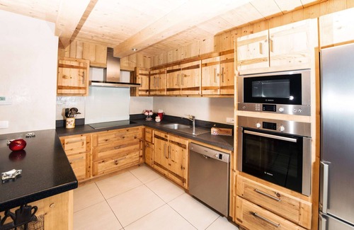 Chatel Chalet De Ski | Chalet 14 pers (12 adultes max) - authentique, spa, proche du centre et pistes