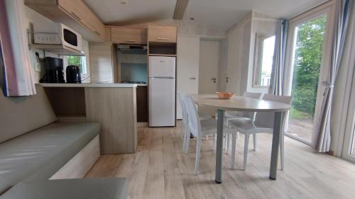 Koudum Maison | Chalet 156 voor 6 personen De Kuilart 5-sterren camping in Friesland