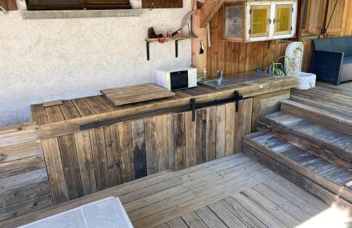 Le Bouchet-Mont-Charvin Chalet De Ski | Chalet 1830 au pied du MONT CHARVIN