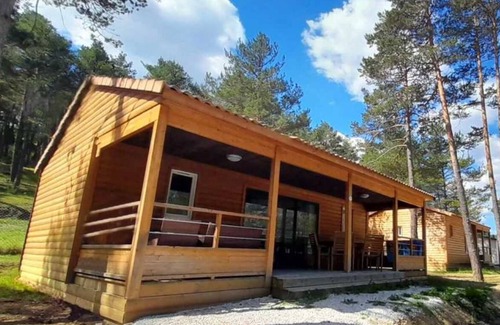 Saint-Auban Chalet De Ski | Chalet 2 étoiles - Piscine - ccbaeib