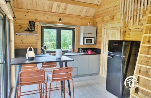 Saint-Berthevin Maison | Chalet 24 La Forêt, Camping de Coupeau, 4 personnes