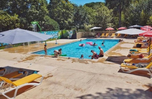 Beaumont-du-Perigord Chalet De Ski | Chalet 3 étoiles - Parc aquatique - ccbbeee