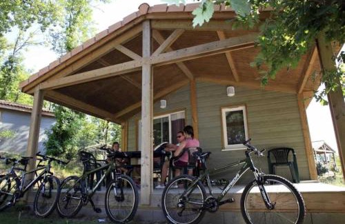 Monclar-de-Quercy Chalet De Ski | Chalet 3 étoiles - Piscine - eebbib