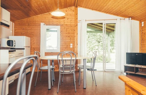 Beynat Chalet De Ski | Chalet 3 étoiles - Piscine - eebbhg
