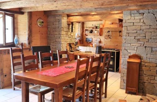 Beaufort Chalet De Ski | Chalet 3 pièces, 6 pers, 2 km des pistes, plein sud, internet - FR-1-342-158