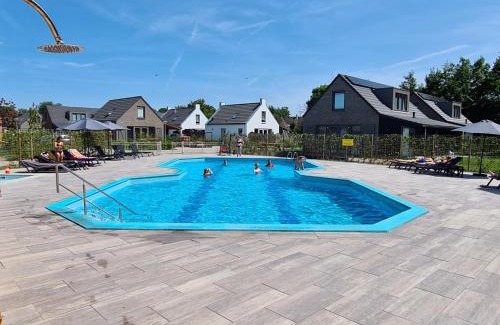 Sint Maarten Chalet De Ski | Chalet 549 op Recreatiepark de Wielen