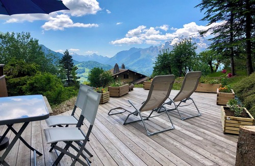 Manigod Chalet De Ski | Chalet 70 m2, quiet area, south facing, commune of Manigod, near La Clusaz