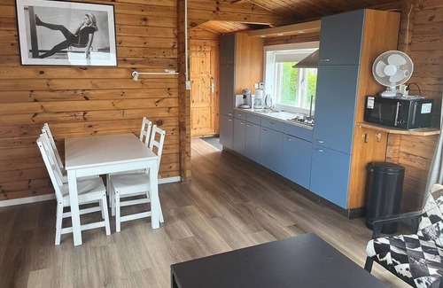 Sint-Annaland Station Balnéaire | Chalet 96 - Two Bedroom Resort, Sleeps 4