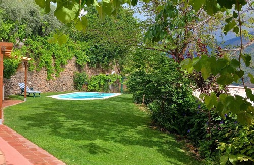 Guejar Sierra Chalet De Ski | Chalet "Almez de Lúa" with Mountain View, Private Pool & Wi-Fi