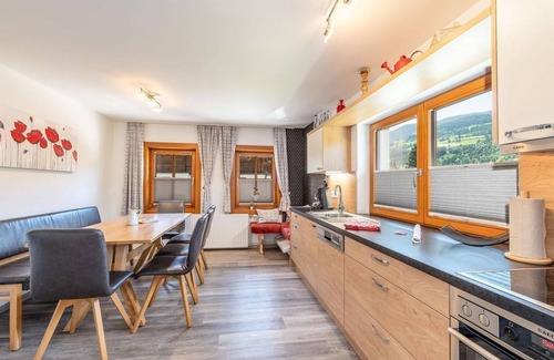 Aich Maison | Chalet am See by myNests - Holiday home, 3 bedrooms, 2 bathrooms