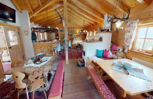 Schonbach Appartement | Chalet in Wildkogel near Ski Slopes