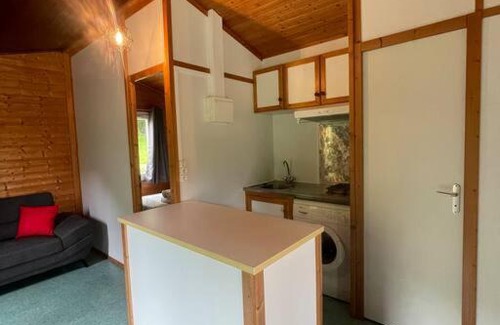 Serilhac Chalet De Ski | Chalet au bord de l'étang