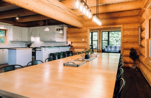 Fiddler Lake Resort Chalet De Ski | Chalet Authentik 17, Chalet Authentik 17 : Spa, Piscines, Bord de lac & Resort