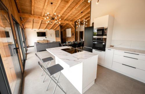 Le Frasnois Chalet De Ski | Chalet authentique - Au cœur des Quatre Lacs