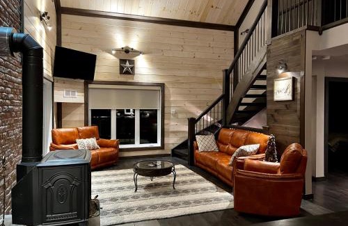 Amherst Chalet De Ski | Chalet aux mille étoiles near Mt-Tremblant with Hot Tub