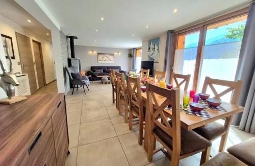 Aime Chalet De Ski | Chalet avec Jacuzzi, billard, jardin clos, proche Paradiski