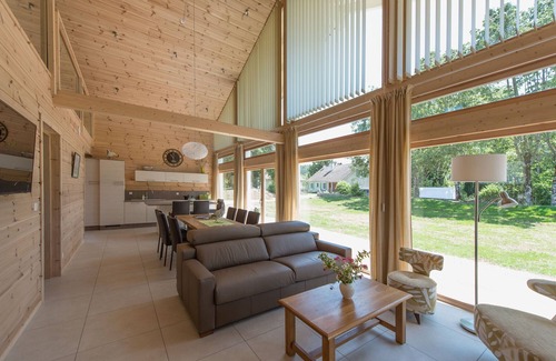 Marigny Chalet De Ski | Chalet Bien-être de 100m² Avec Sauna et Balnéo - à 1km du Lac de Chalain