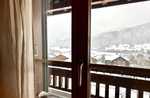 Chateau-d'Oex Chalet De Ski | Luxury 6BR Chalet Bliss with Spectacular Views