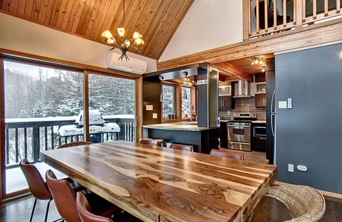 Saint-Alphonse-Rodriguez Chalet De Ski | Chalet Polaris ✸ Foyer ☼ 4 saisons Jacuzzi 4 saisons ♥