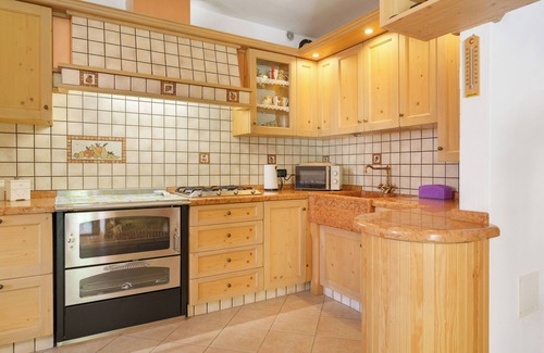 San Lorenzo in Banale Chalet De Ski | Chalet 'Camillo' with Mountain View, Private Pool and Private Garden
