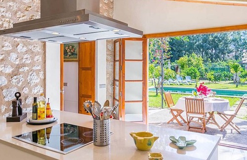 Soller Chalet De Ski | Chalet Casa Futbol avec vue sur les montagnes, piscine, Wi-Fi, climatisation, terrasses et jardin