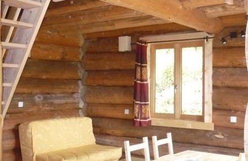 Saint-Martin-la-Sauvete Maison | Chalet chaleureux avec poêle à bois et internet à Saint-Martin-la-Sauveté - FR-1-496-184