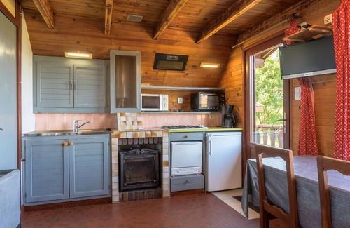 Le Tholy Chalet De Ski | Chalet 'Chalet Les Moraines 8' avec vue sur les montagnes, piscine partagée et terrasse privée.