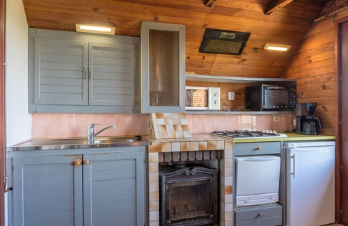 Le Tholy Chalet De Ski | Chalet 'Chalet Les Moraines 8' avec vue sur les montagnes, piscine partagée et terrasse privée.