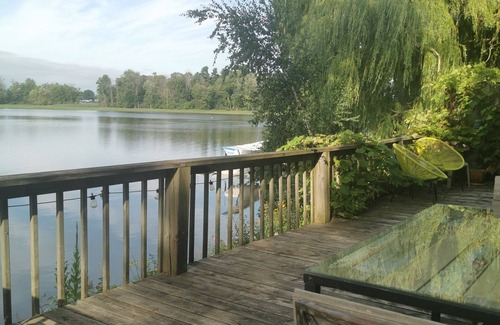 Pincourt Chalet De Ski | Chalet Chaleureux Sur Le Bord De L'eau Naviguable