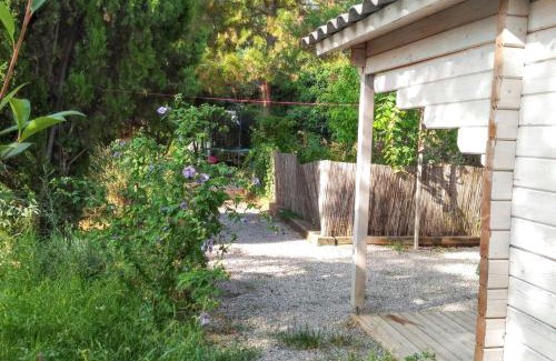 Poussan Chalet De Ski | Chalet charmant à Poussan avec jardin privé et barbecue