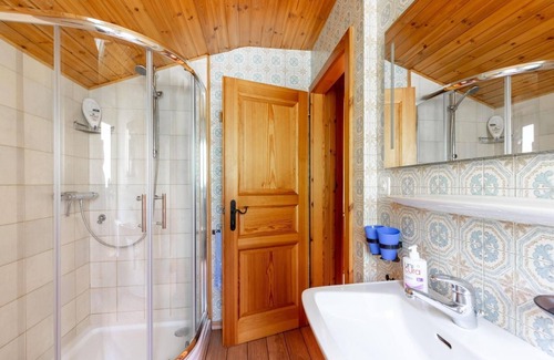Morgins Chalet De Ski | Chalet ChouChou - Trois Chambres Chalet, Couchages 6