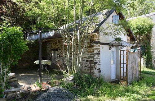 Trebas Chalet De Ski | Chalet climatisé en bordure de rivière mansardée