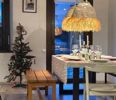 Vielha Chalet De Ski | Chalet con encanto Jardín y Parking Privado