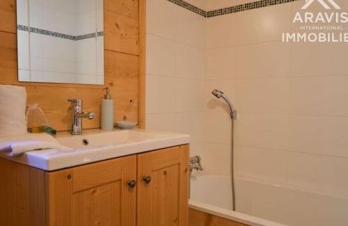 Le Grand-Bornand Chalet De Ski | Chalet cosy de 4 chambres pour 8 personnes, proche bus et pistes, équipement complet et moderne ! - FR-1-391-47