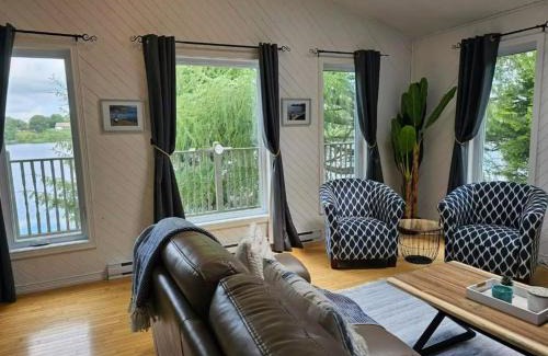 Saint-Andre-Avellin Chalet De Ski | Chalet Cozy au Lac Bélisle