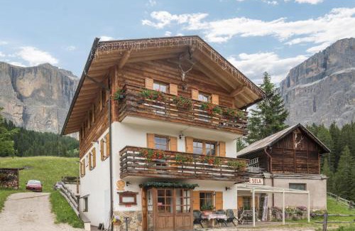 Canazei Chalet De Ski | Chalet Crepes De Sela