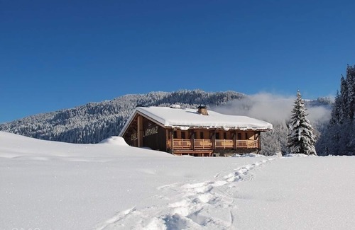 La Giettaz Chalet De Ski | Chalet de l'Armanaz pour des groupes jusqu'à 32 personnes