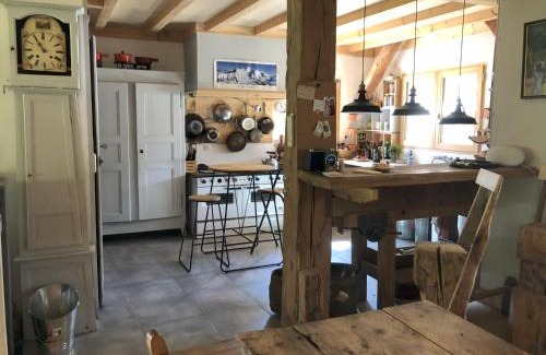 La Lechere Chalet De Ski | chalet de l'eau rousse