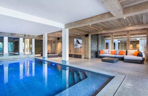 Meribel Village Chalet De Ski | Chalet de Luxe à Méribel : Piscine, Hammam et Proximité Télésiège - FR-1-566-5